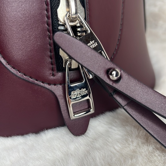 Alexander McQueen Magenta Tote/Handbag/Shoulder Bag with Detachable Strap - Picture 4 of 6